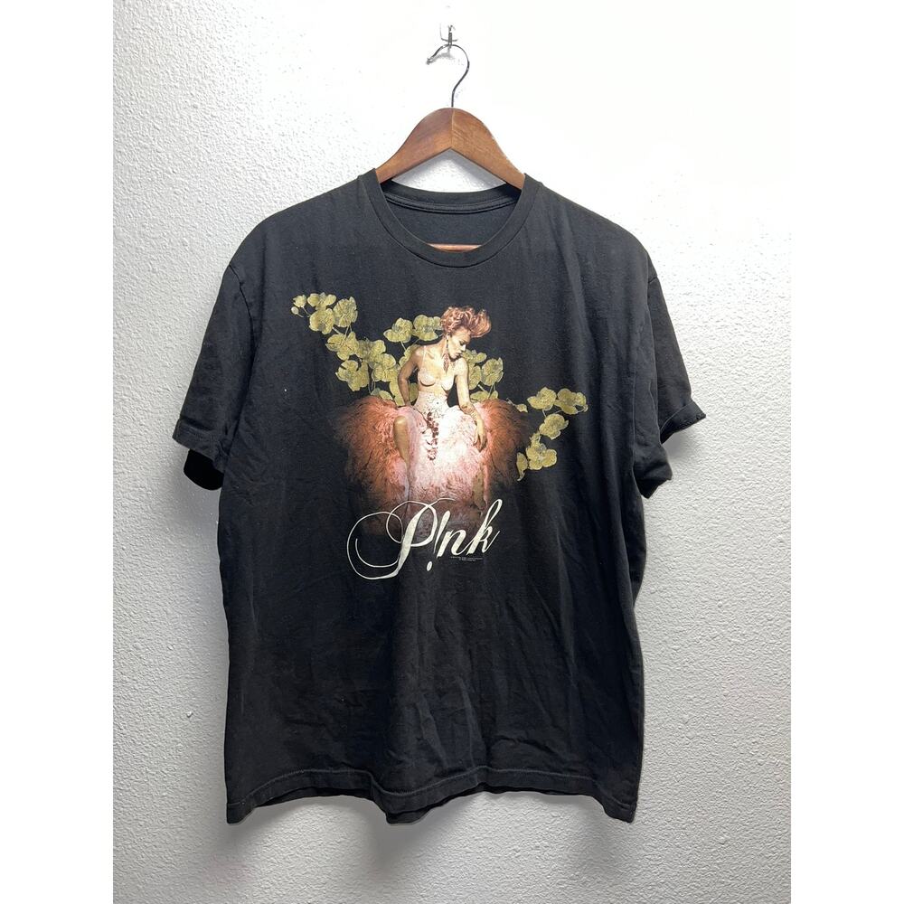 Pink The Truth About Love Tour Shirt Concert Black Graphic Tee 2013 Large
